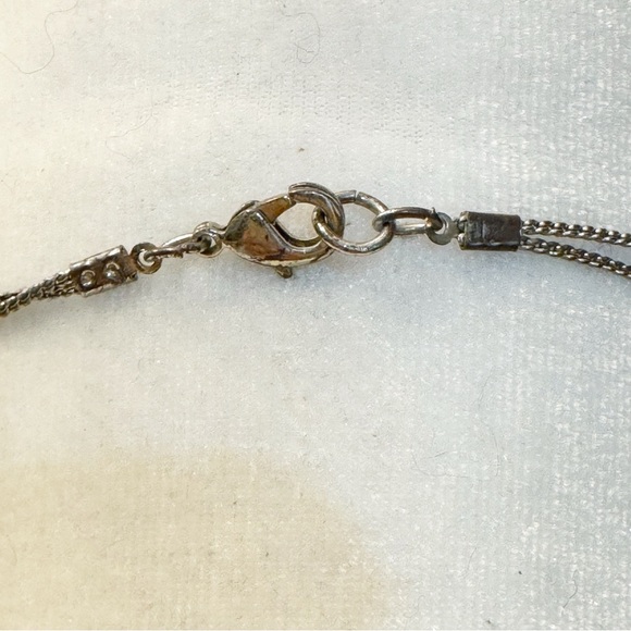 Vintage Double Strand Chunky Faux Pearl and Silver Tone Necklace - Picture 8 of 9